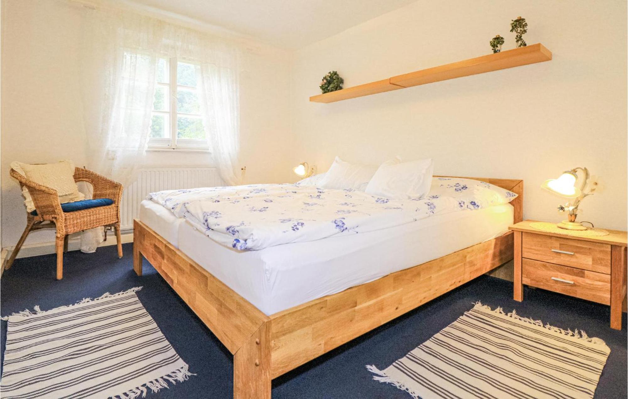 Ferienwohnung Mit Seeblick Aldrans Exterior foto