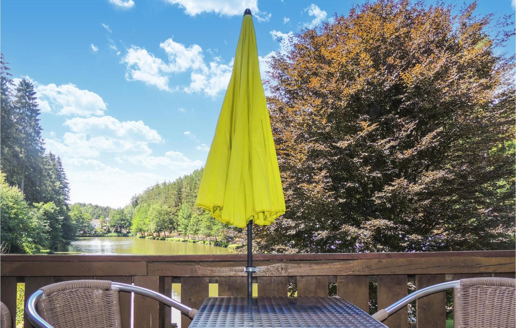 Ferienwohnung Mit Seeblick Aldrans Exterior foto